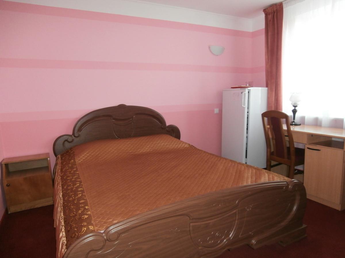 Hotel Muhavets Pruzhany エクステリア 写真
