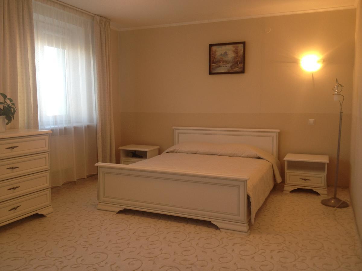 Hotel Muhavets Pruzhany エクステリア 写真