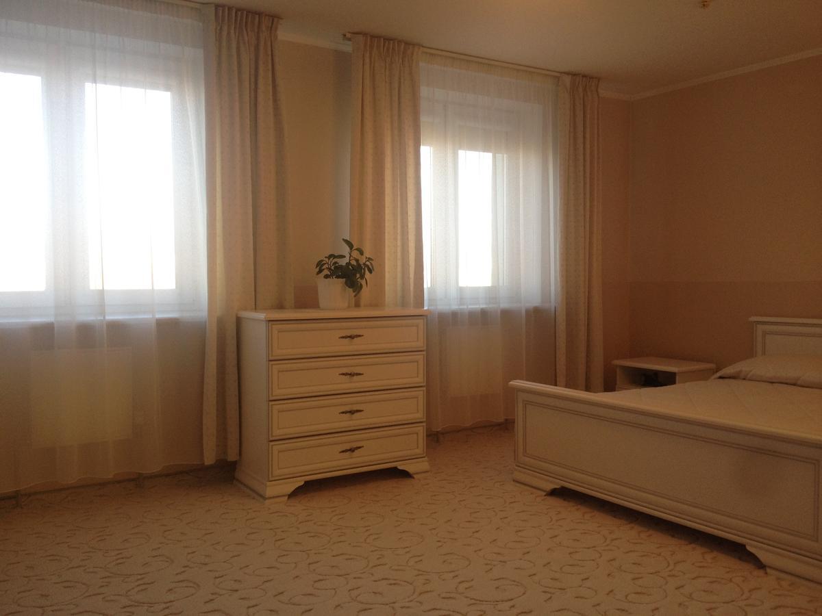 Hotel Muhavets Pruzhany エクステリア 写真