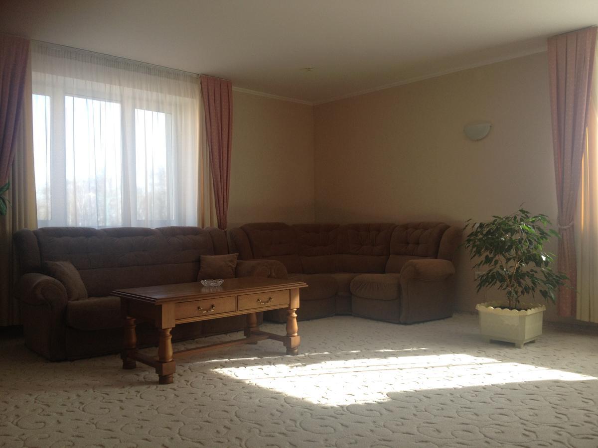 Hotel Muhavets Pruzhany エクステリア 写真